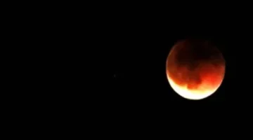 خسوف القمر الكامل في رمضان 2026 يتزامن مع القمر الدموي وتفاصيل ظاهرة فلكية نادرة 1